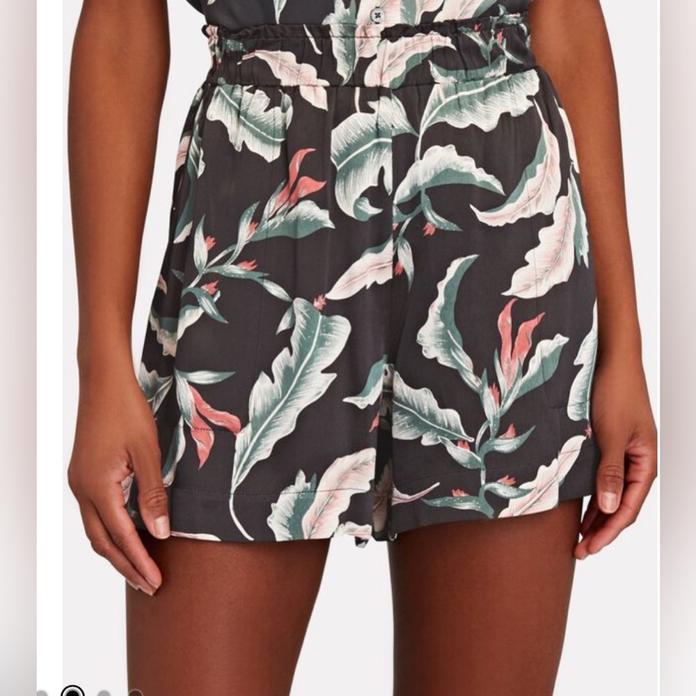 RAILS LEIGHTON SATIN PULL-ON SHORTS - PARADISE SIZE M & XS